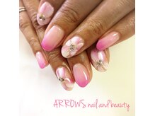 アローズ ネイル アンド ビューティー(ARROWS nail and beauty)の雰囲気（500種類のストーン、カラーご用意しております♪）