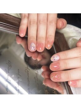 ポミ(POMI)/優しい色のネイルアート