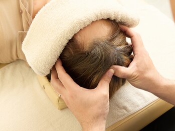 戸田はりきゅう整骨院の写真/【地下鉄丸太町駅から徒歩5分】当院人気の足指整体と合わせて自律神経頭蓋調整で冷え・むくみ改善☆