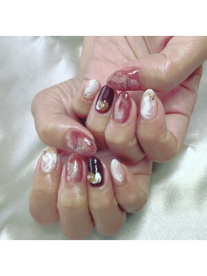 Hitomi Nails