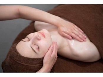 ザ リノ ビューティー 福島郡山店(The Lino Beauty)/ ■デコルテマッサージ