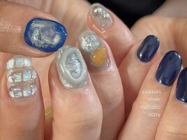 個性派ニュアンスネイル