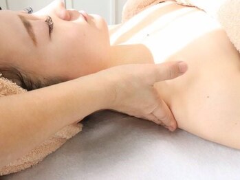 エステサロンルシア (LUCIA)の写真/小顔・首・肩こりリフレッシュ50分3850円
ハリのある美肌が叶う♪