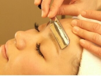 ギンザマツナガ ドゥ クラス(GINZA MATSUNAGA DE CLASSE)/眉毛もキレイに整えます