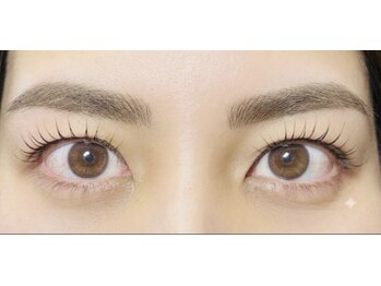 Liberta eyelash salon【リベルタアイラッシュサロン】赤嶺小禄店の写真/【完全個室】歴8年のベテラン施術。自まつ毛になじむ上品ナチュラルな目元へ。大人女性の理想を叶えます