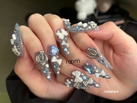 派手ロングネイル×スカルプ