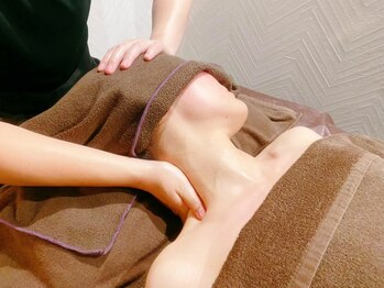 ユーラ(Ura)の写真/【肩こり・眼精疲労・睡眠改善★】首・肩・デコルテも含むドライヘッドスパで贅沢コース！