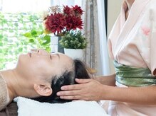 【揉まない整体】頭蓋仙骨療法　小顔矯正 bi-cho-骨/施術イメージ