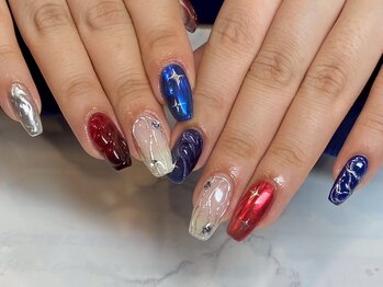 ネイルサロン フローリア(nail salon Florir)の写真/可愛い指先に見惚れちゃう♪【10本アートやり放題・ストーン・パーツ等付け放題プラン¥13000(一部別料金)】