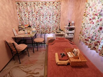 ポノ(Pono)/広い施術ベッドです♪