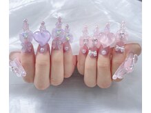 アミー(Amee)の雰囲気（ゴテゴテネイル）
