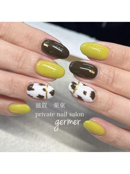 ジェルメ(germer)/牛柄と鮮やかなグリーンで♪