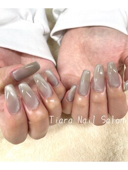 ティアラ(Tiara)/マグネットネイル