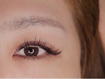 ヘアセットアンドアイラッシュ エル(Hairset & eyelash L)/しっかりめの存在感デザイン