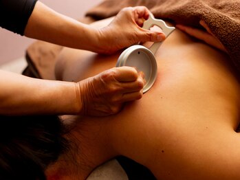 MBR大阪店の写真/首の解放感で、明日の私をもっと軽やかに。芯から温めゆるめるPISONテラピーで、巡る澄んだ表情へ。