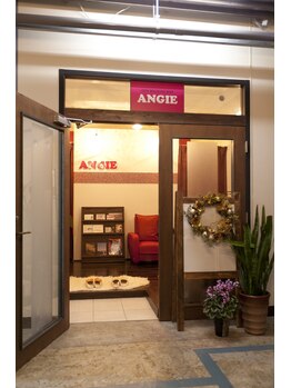 大分ブラジリアンワックス アンジー(ANGIE)/フロア入り口