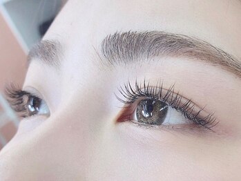 プトゥリチュール(Putritulle)の写真/《都内で人気》デザインキープラッシュ導入店舗♪シングルラッシュよりもモチが良く、デザインを長く維持◎