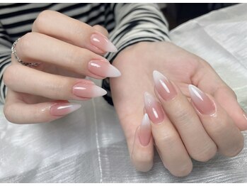 メオネイル(MEO NAIL)/ホワイトグラデーションネイル