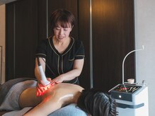 サロン ド ブルーローズ(salon de blue rose)