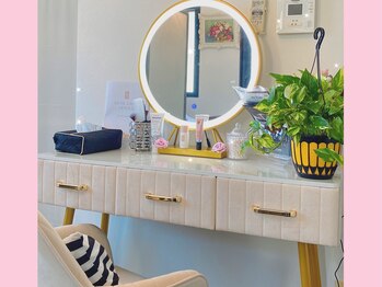 ルルン(LuLuN)/施術後のメイク直しにどうぞ♪