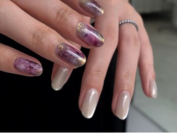 エルナヘル(ELNAGEL)の写真/【ネイルケアのみでのご来店も大歓迎】拘りの商材で自爪の健康も大切に丁寧に施術するのでモチの良さも◎