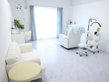 ラナラッシュ(rAna LUSH)の雰囲気（広々空間でゆったりとした時間をお過ごし下さい。）