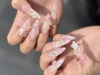 ブラストネイルスタジオ(BLAST NAIL STUDIO)の写真/理想のロングネイルアートが叶うサロン！ハイクオリティなロングネイルとどこから見ても美しいフォルム☆