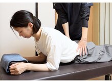 カーム ナーヴズ サービス 整体 中山(Calm Nerves Service)の雰囲気（押す／揉むでは届かない、腰の深い部分までアプローチ）