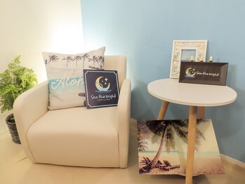 シーザナイト(Sea the Night)/快適に過ごせる待ち合いスペース