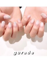 グラデ(Gurade)/乳白色×ラメグラ×クリスタル