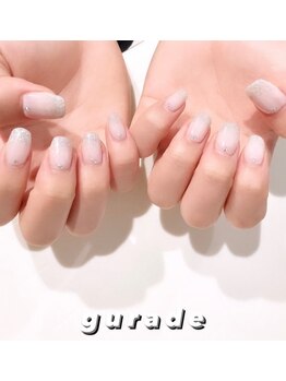 グラデ(Gurade)/乳白色×ラメグラ×クリスタル