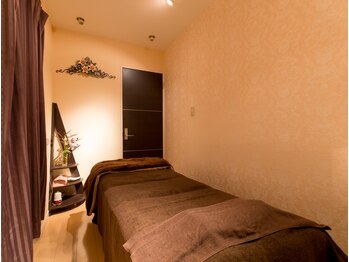 ルシャイン(Re:>>shine)/エステルーム