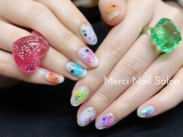 人気の可愛いリゾートネイル