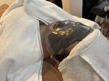 炭のパックをはがしたあとは、きっと驚きますよ！