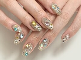 宝石ネイル