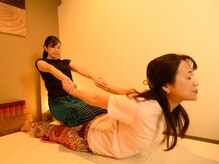 サンティタムの風/タイ古式ボディケア（うつぶせ）