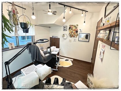 ミントアンドミスネイル(Mnt&Mis NAIL)の写真