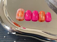 ローラポンポニー(Laura pomponnee)/BLOKE CORE