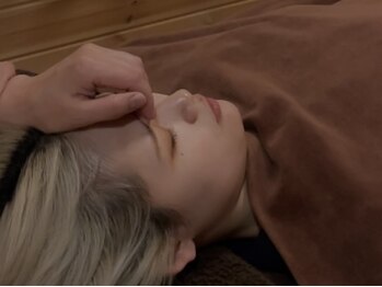 サロンシュシュ/ヘッドスパ+マッサージ+小顔