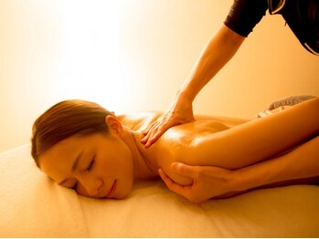 セクレ 名駅店の写真/新築ビルの完全個室!!心地よい高濃度気体水素マシンで徹底改善!!【全身マッサージ】＋【水素吸入】付き♪