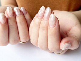 ホワイトニュアンスネイル