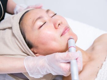 フローレント(Florent)/毛穴洗浄ハイドロフェイシャル