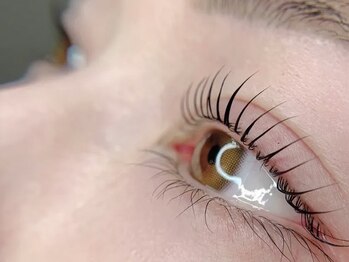 ククナ(KUKUNA)の写真/【持続力抜群◎】自慢のキープ力で時間が経っても綺麗なお目元に☆