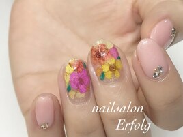 押花ネイル初回8500円/銀座