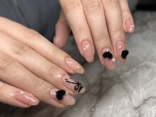 スンネイルズ(SUN.NAILs)の雰囲気（肌なじみのいい色にリボンとハートで大人かわいいデザインです☆）