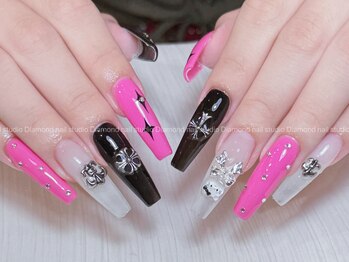 ダイアモンドネイルスタジオ 道玄坂店(Diamond Nail Studio)の写真/フォルムにもこだわる長さ出しで指先を美しく華やかに☆お好みの長さやデザインでなりたい指先を叶えます♪