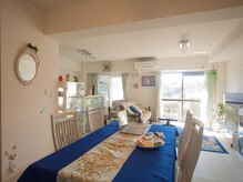 カパリリの雰囲気（清潔感のあるおしゃれな内装でお出迎え♪）