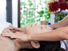 【揉まない整体】頭蓋仙骨療法　小顔矯正 bi-cho-骨/施術イメージ