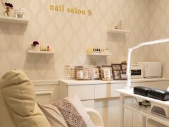 nail salon s