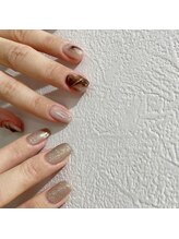 アンダーバーホワイトプラス 南海難波店(_WHITE+)/アシメ◎ニュアンスネイル